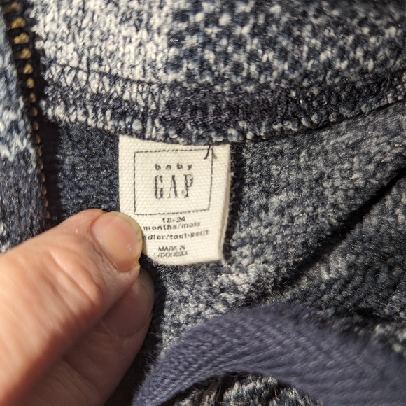 Gap plaid pull over sweater. 18 months - Picture 4 of 4